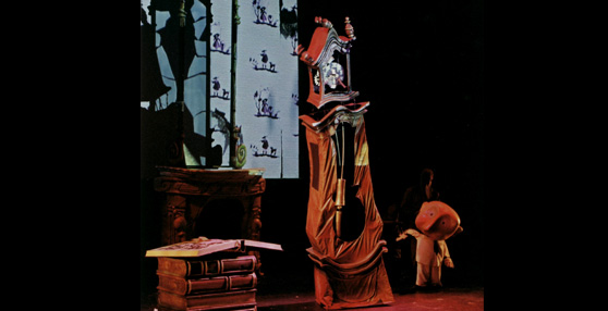 Momo et l'horloge Grand-père